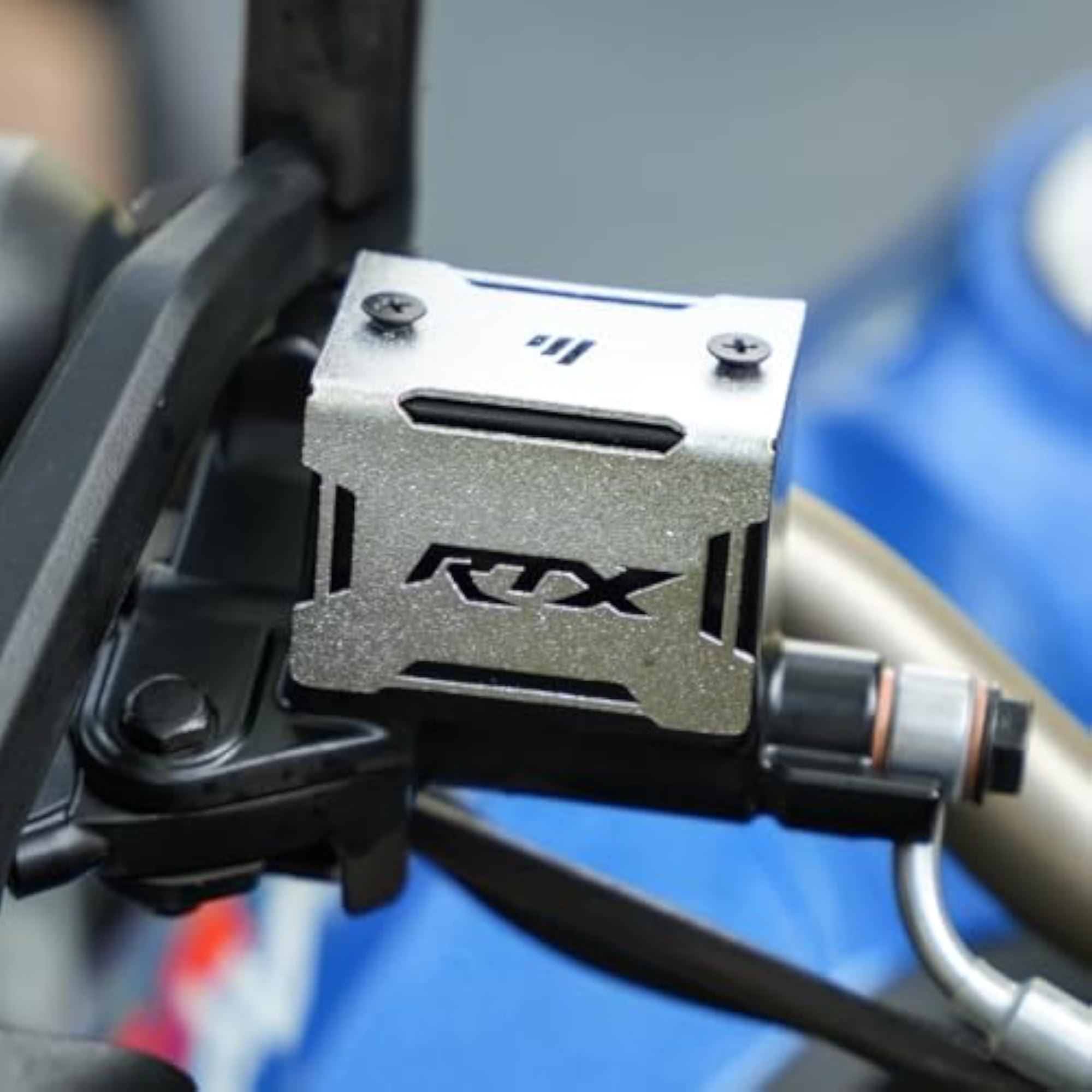 Apache RTX 300 Front Disc Cap